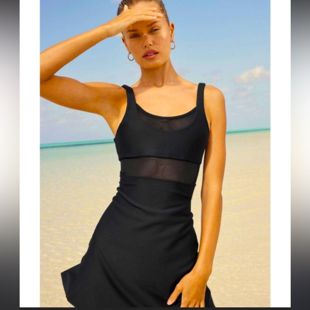 ALO yoga airlift double tennis dress, black, size M. NWOT